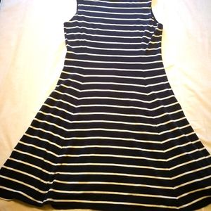 Sleeveless flare dress